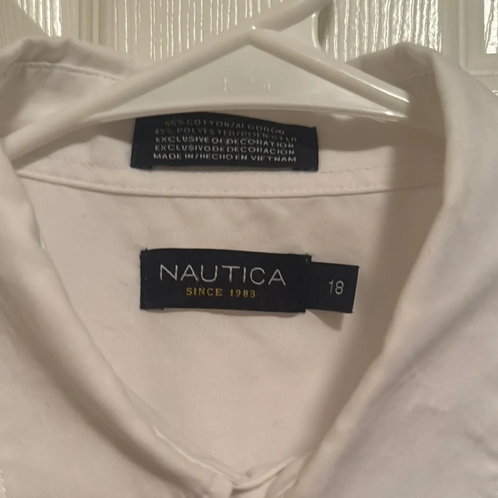 Boys Nautica White Casual Button Down Shirt Classic Cotton - Picture 3 of 3